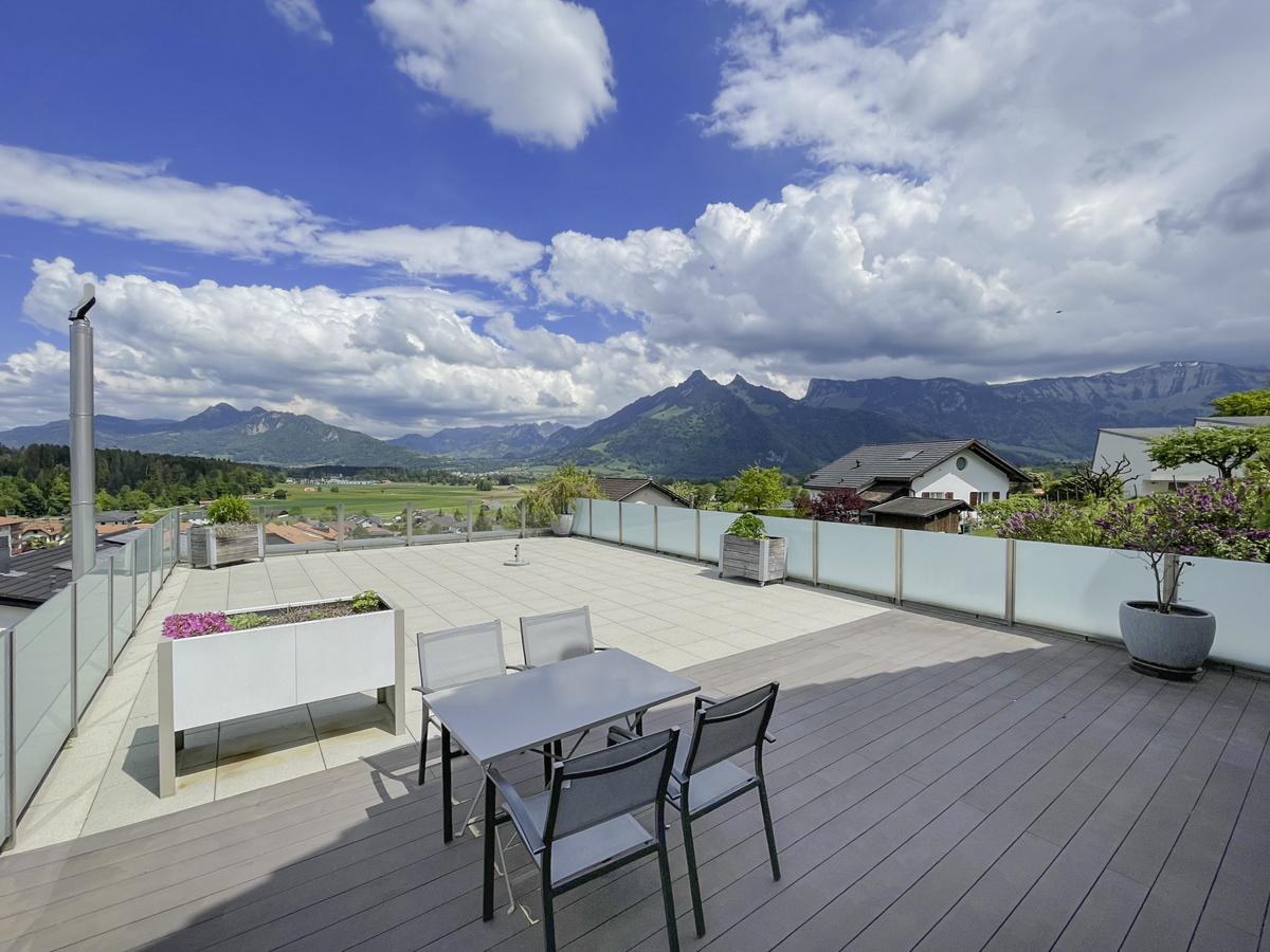 Dachterrasse mit Bergpanorama