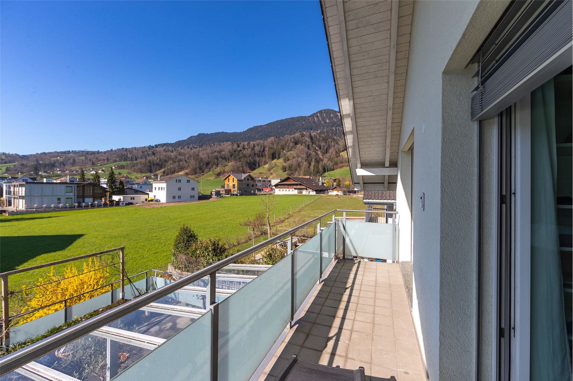 Balkon mit Bergblick