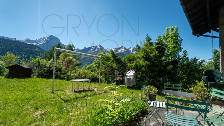 Berggarten mit Sitzplatz