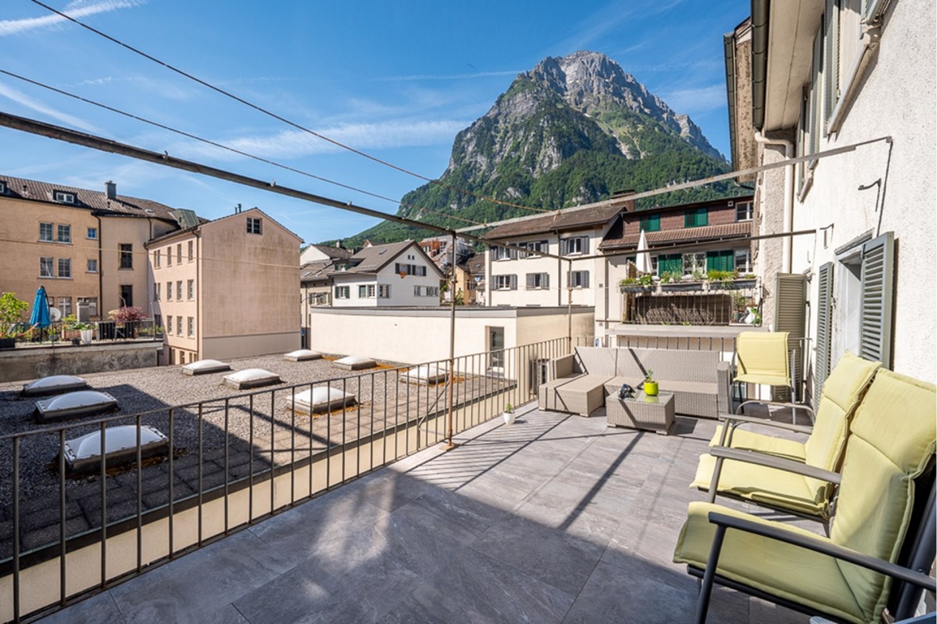 Balkon mit Bergblick