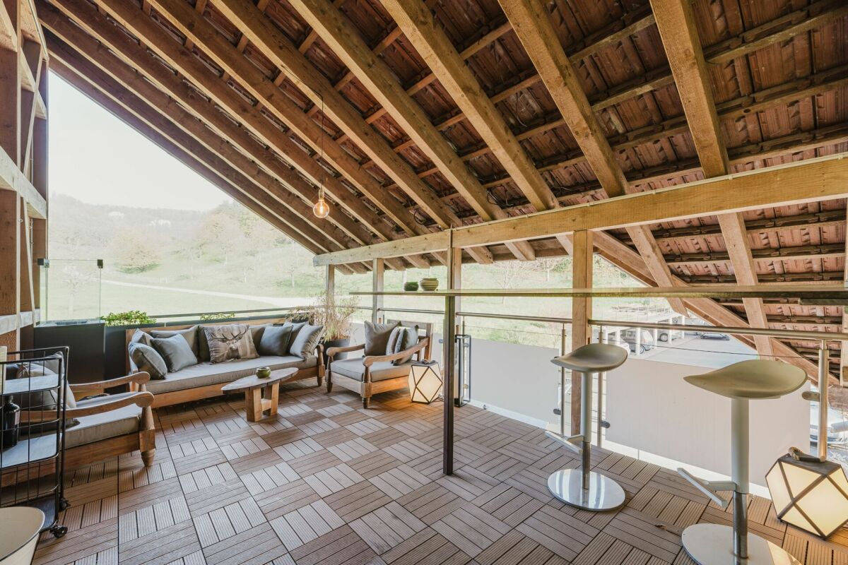 Ausgebauter Dachboden mit Lounge und Aussicht