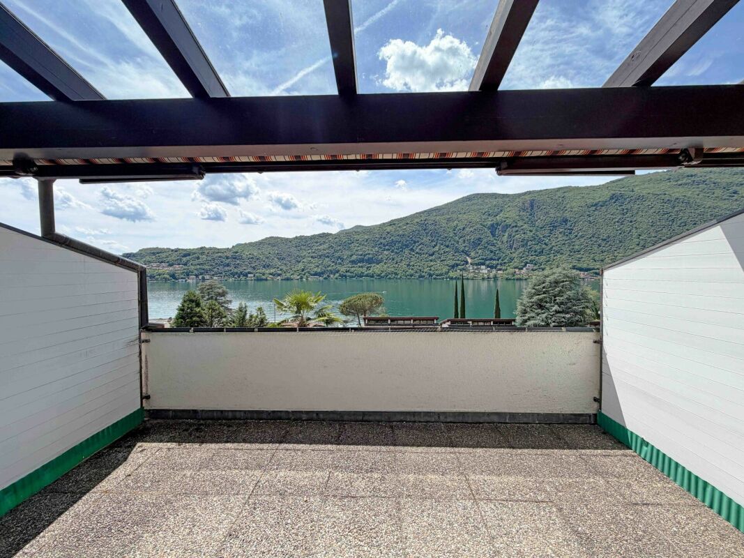 Balkon mit Seeblick