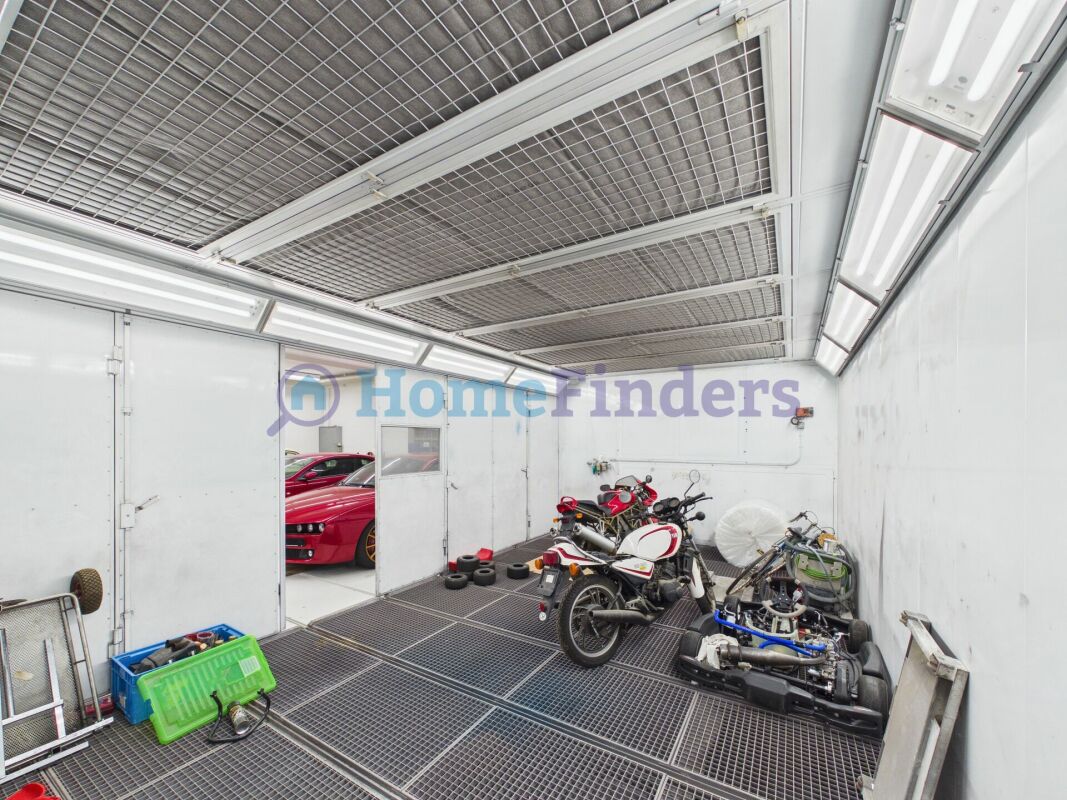 Werkstatt- bzw. Garageninnenraum
