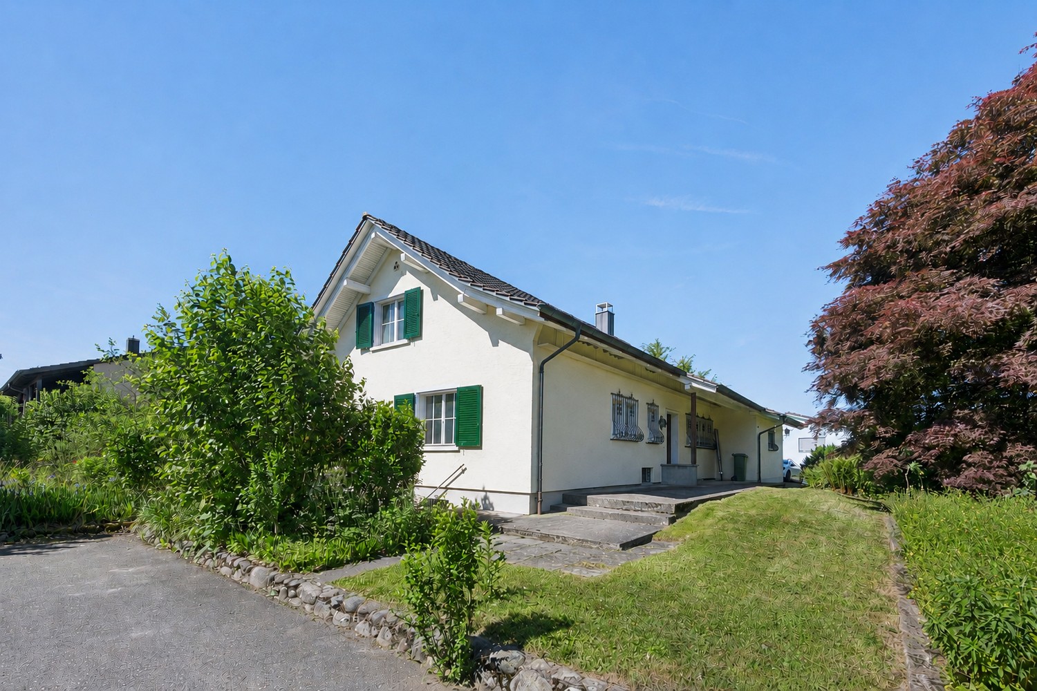 Einfamilienhaus mit Garten