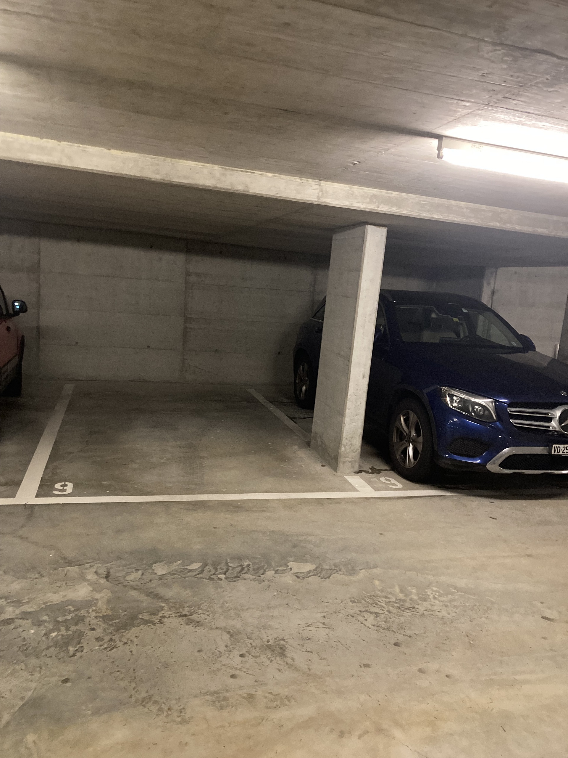 Tiefgarage mit Stellplatz