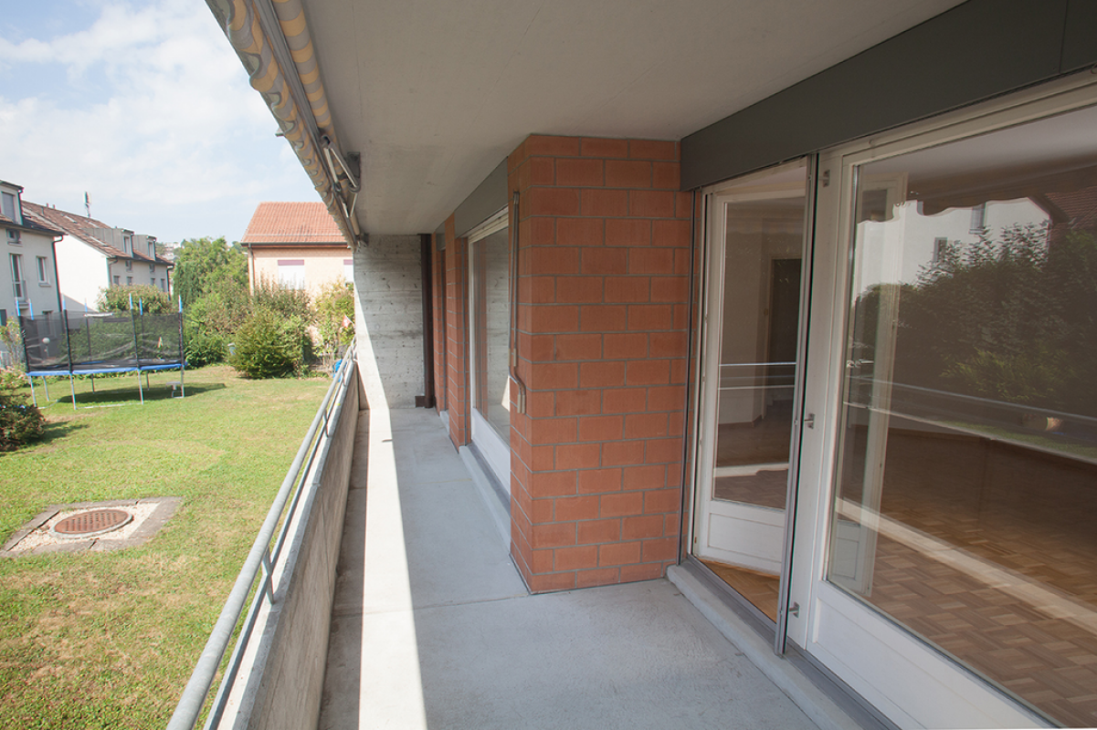 Balkon mit Blick in den Garten
