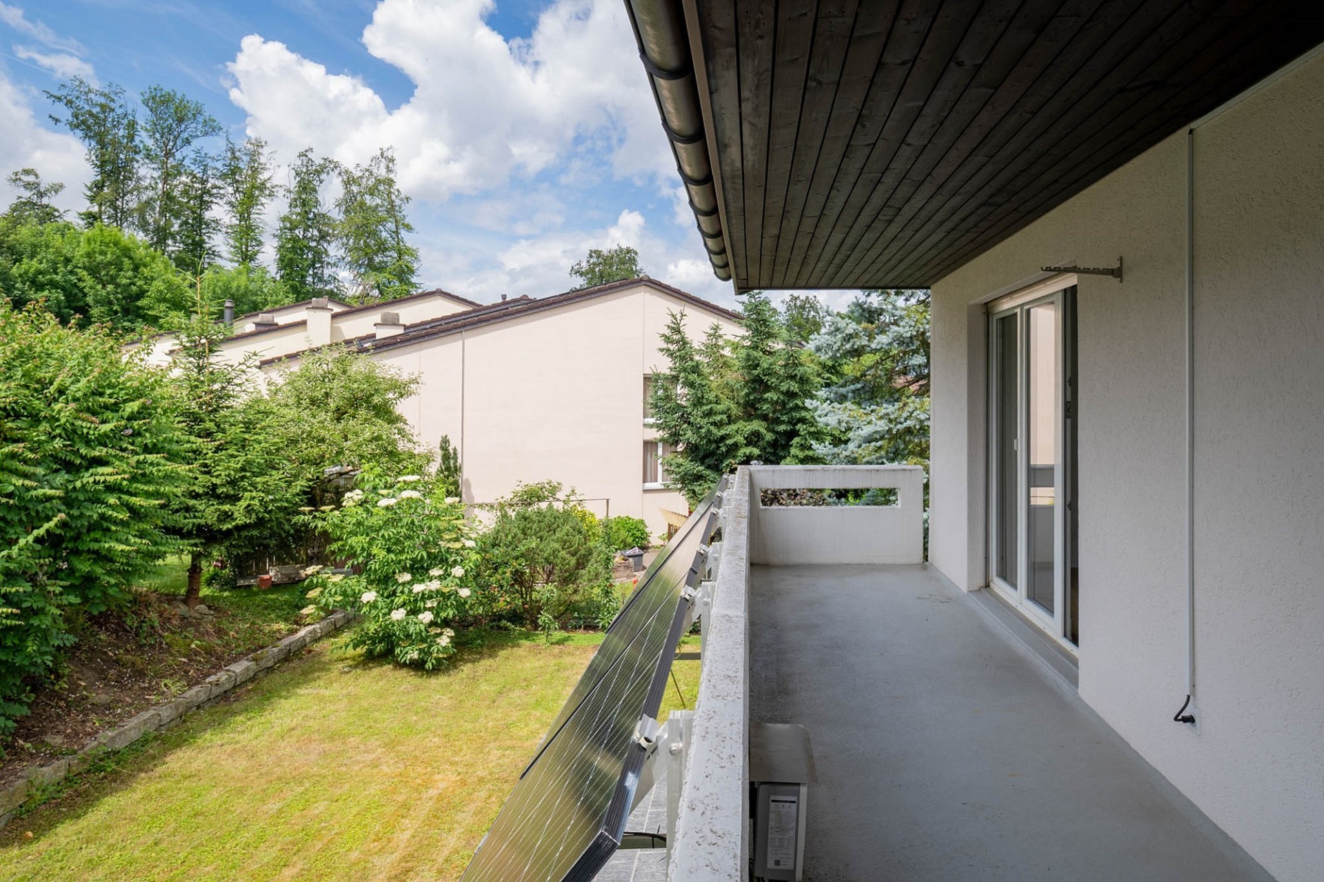 Balkon mit Gartenblick