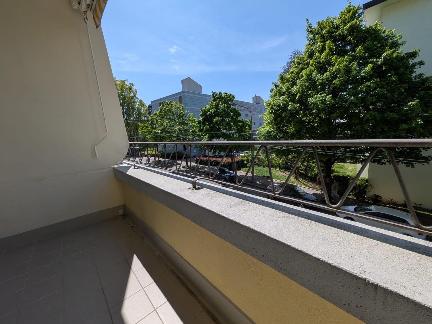 Balkon mit Blick ins Grüne