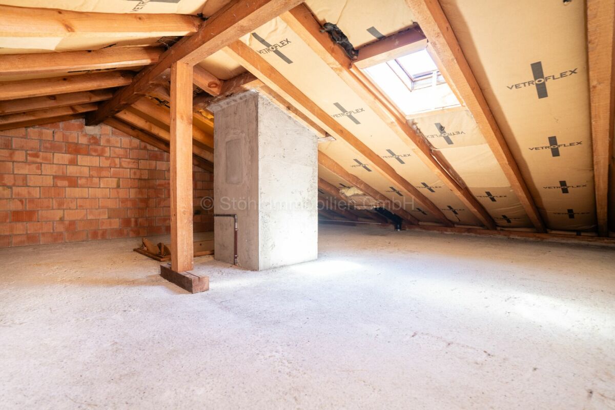 Unausgebauter Dachboden