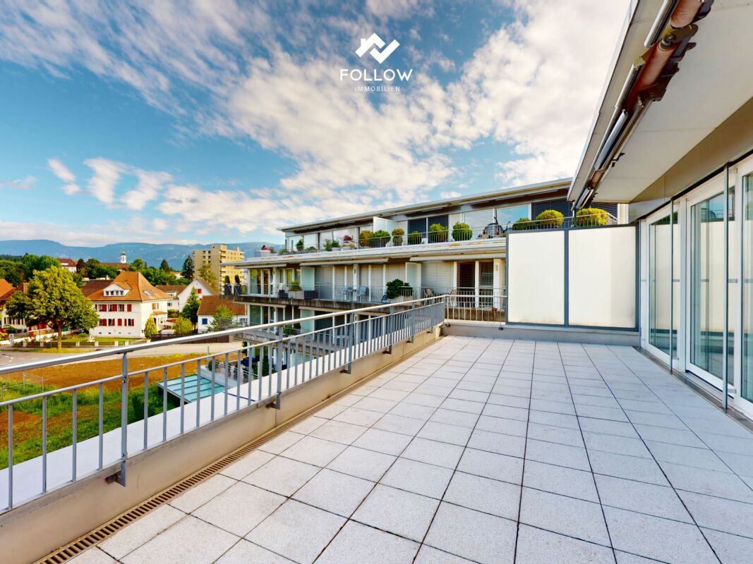 Große Dachterrasse mit Bergblick