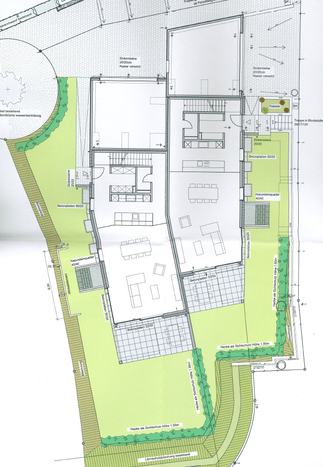 Lageplan mit Gebäudegrundriss und Gartenflächen