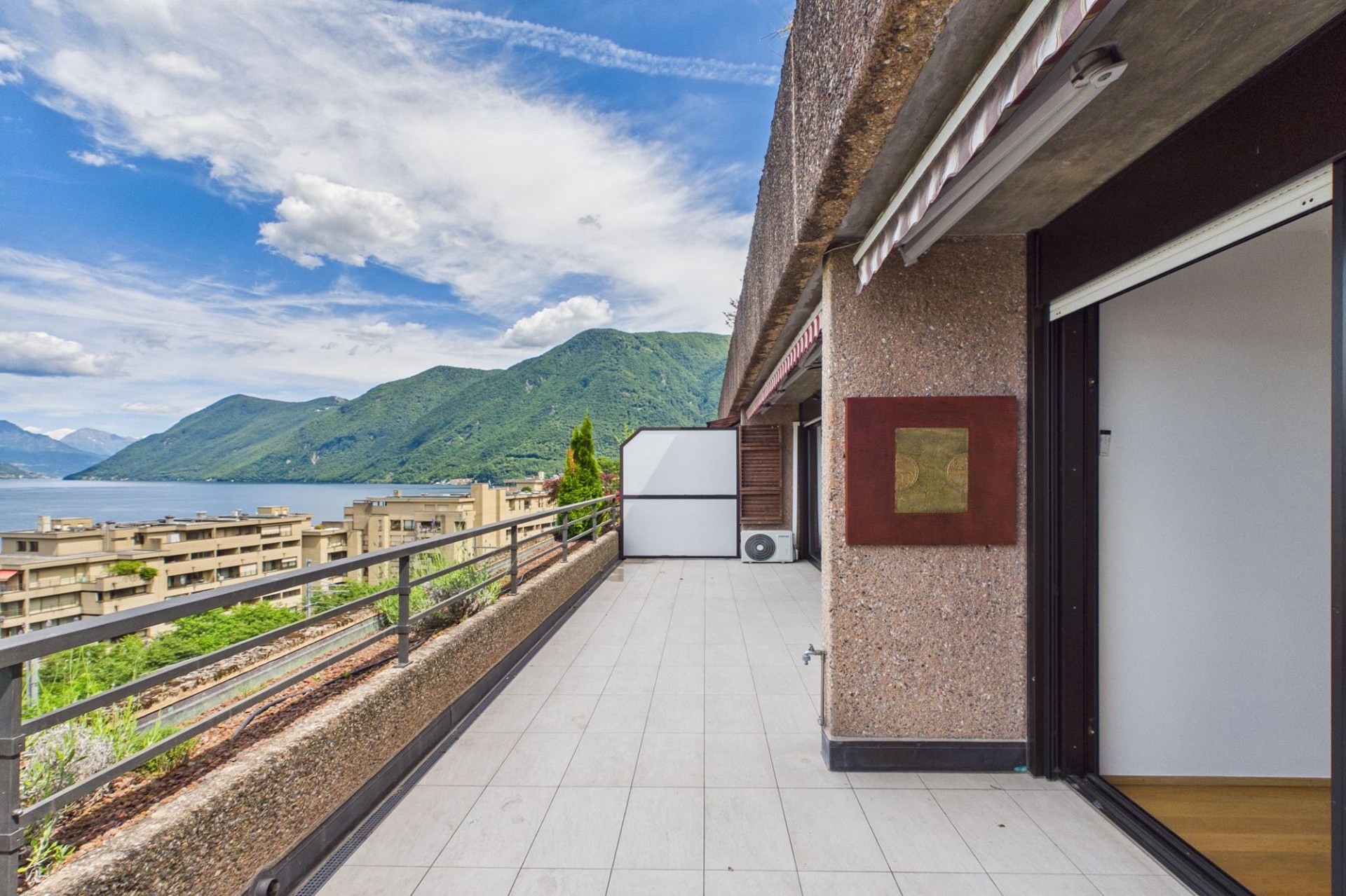 Balkon mit Seeblick