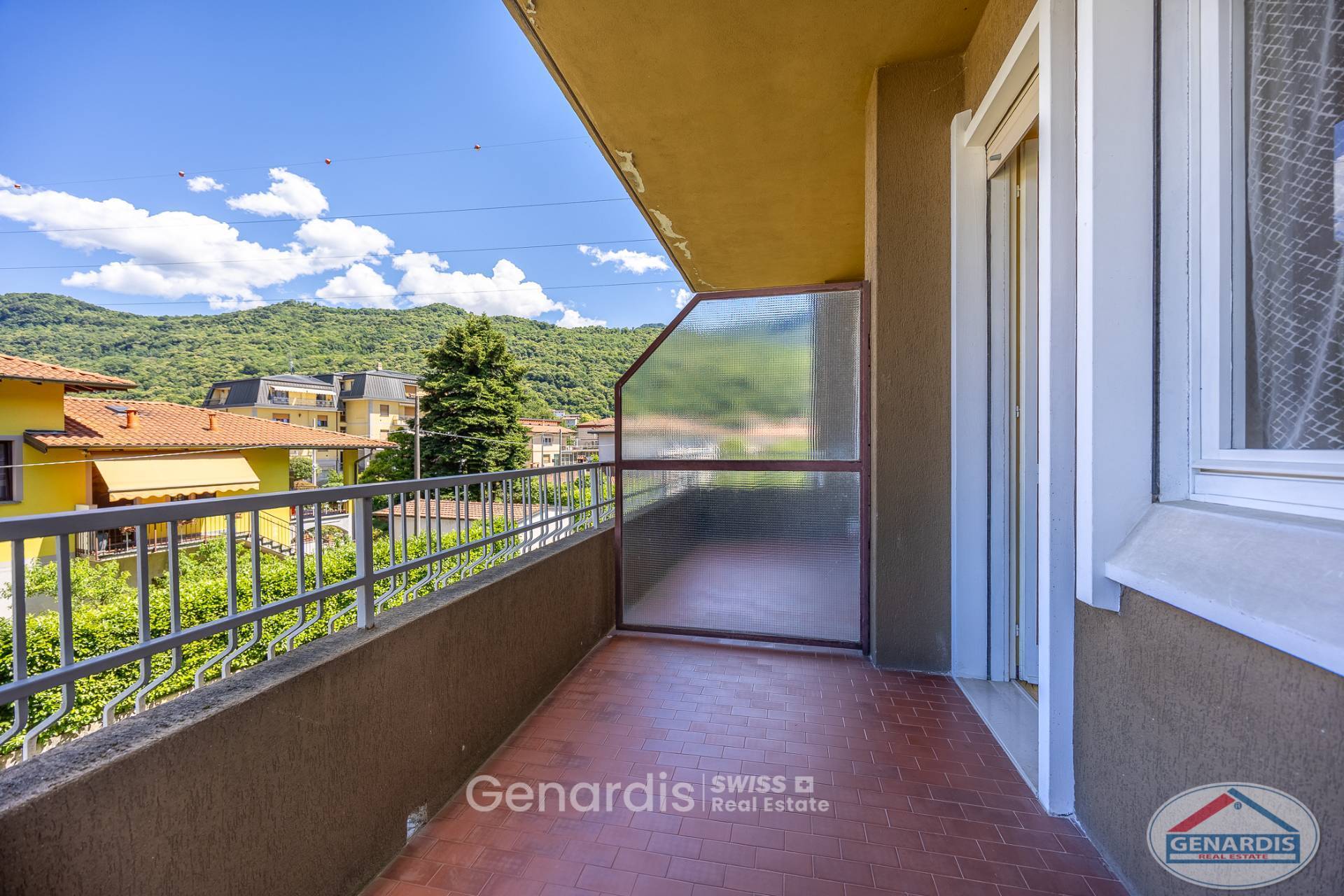 Balkon mit Bergblick