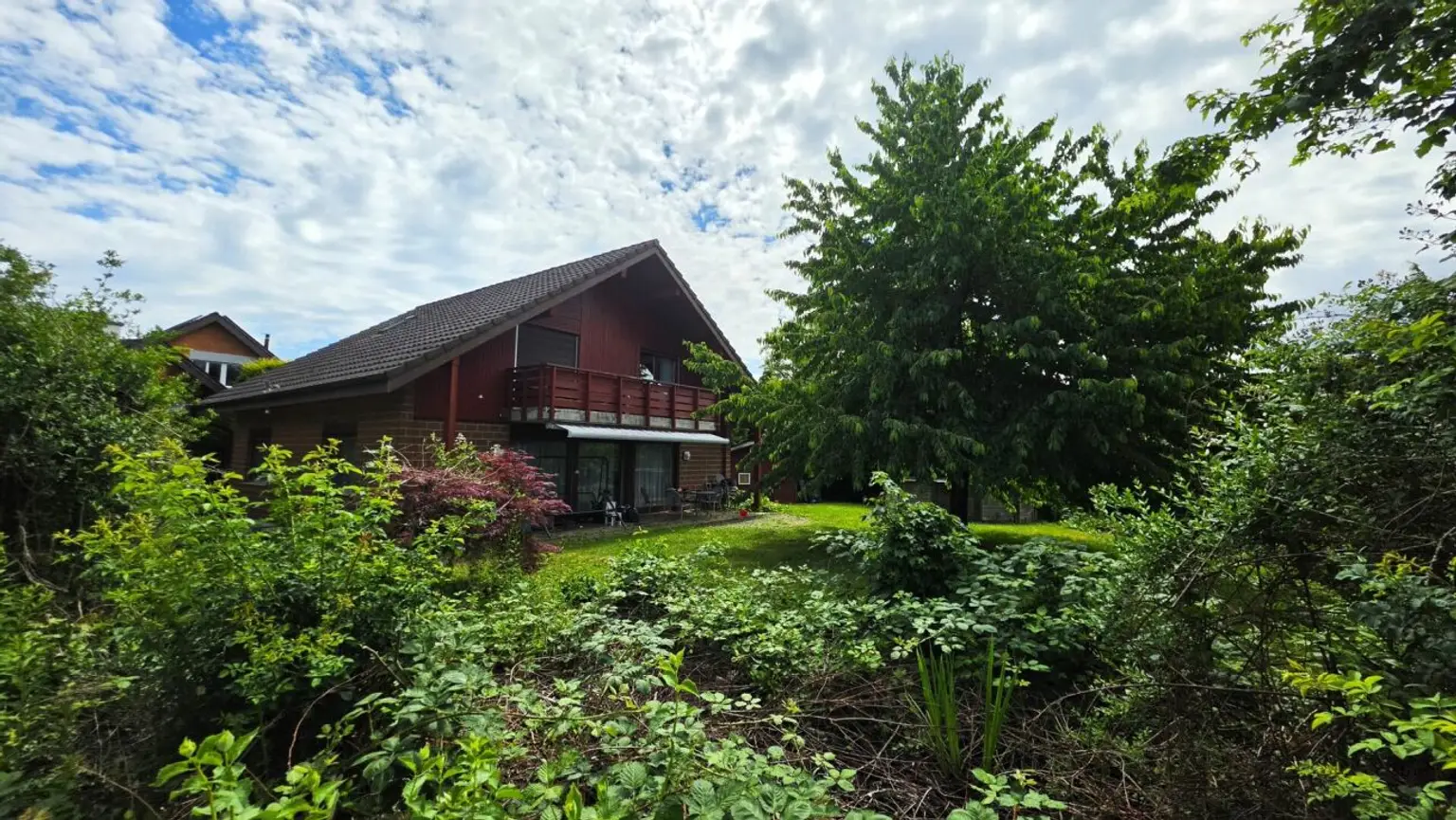 Haus mit großem Garten