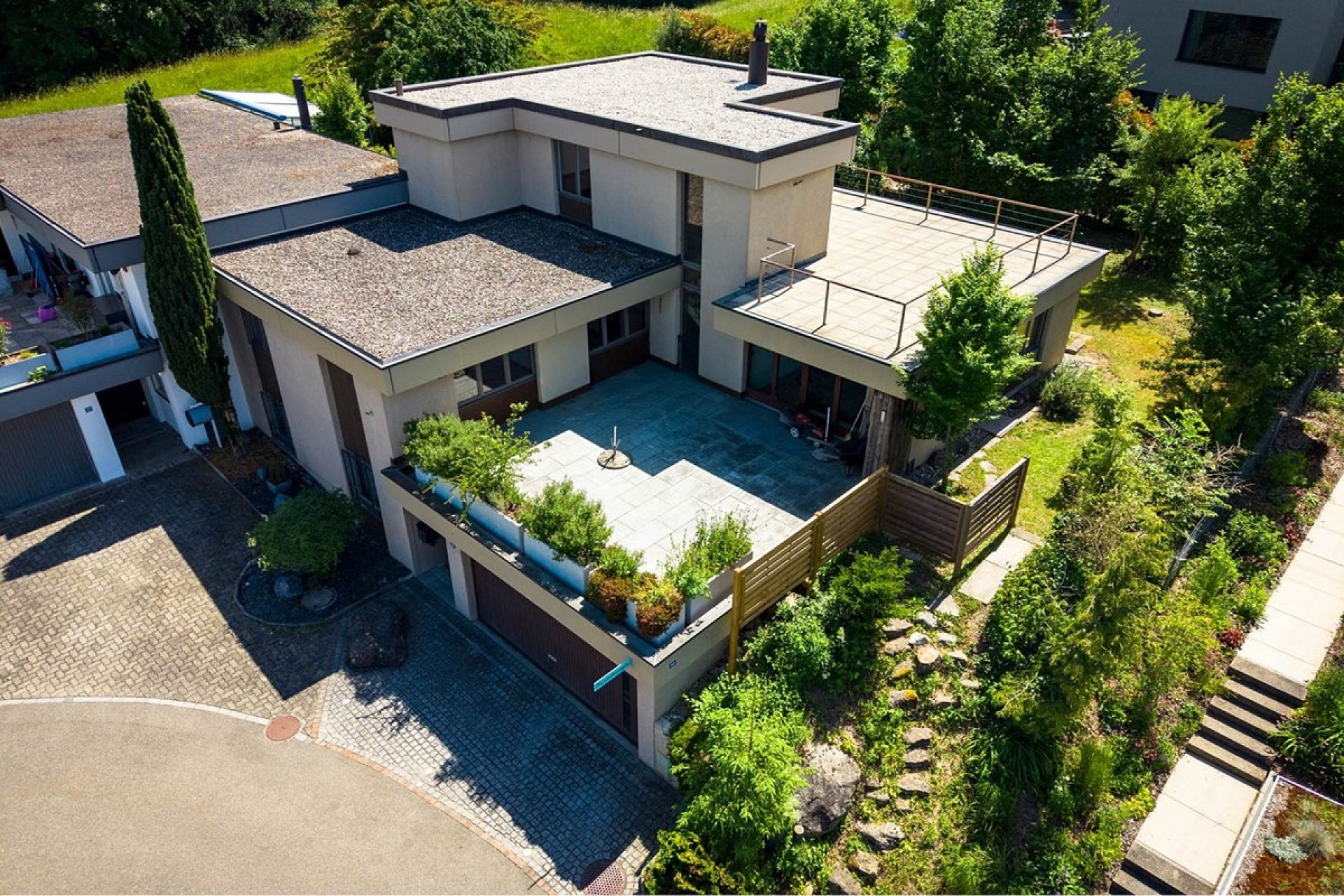Moderne Villa mit Dachterrassen
