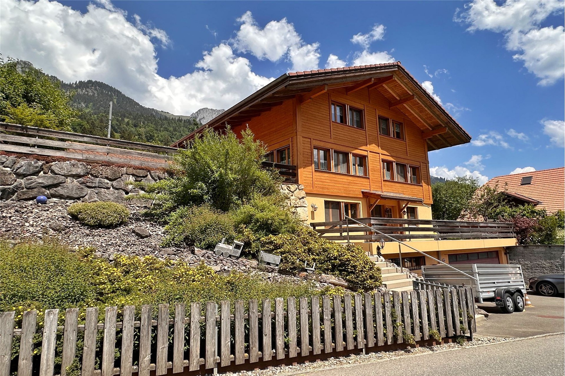 Alpen-Chalet mit Bergblick