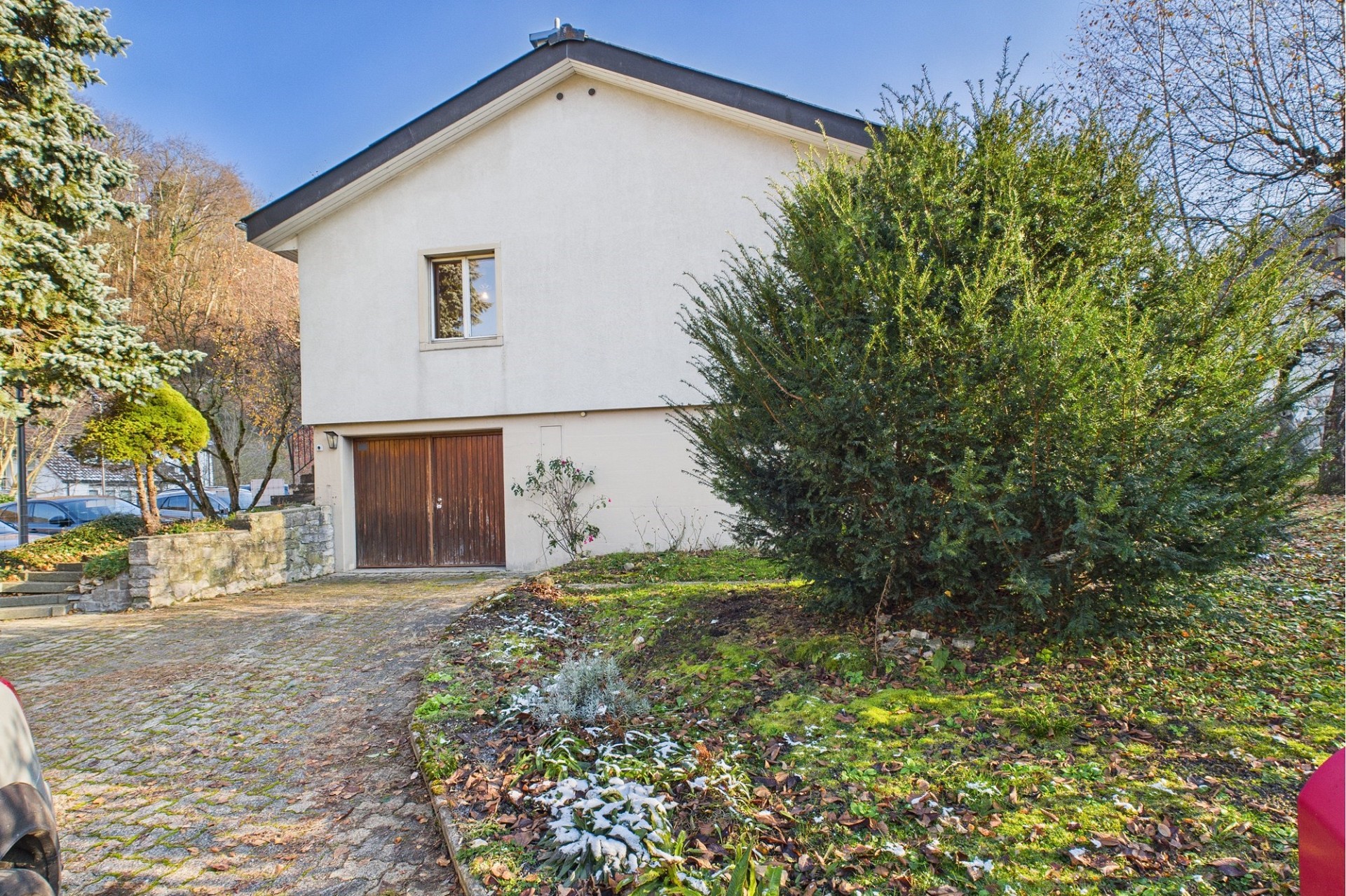 Außenansicht eines Einfamilienhauses