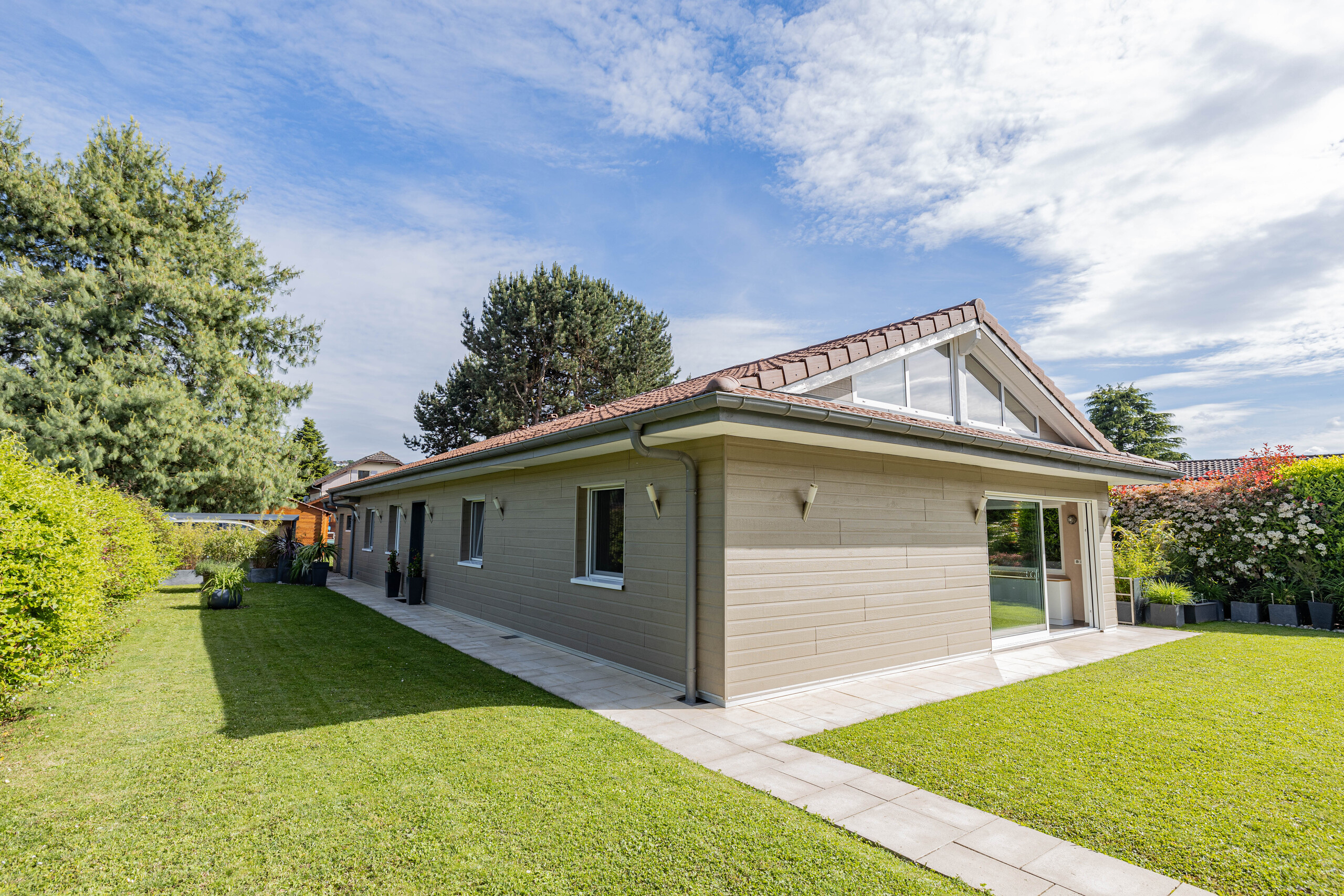 Einfamilienhaus mit Garten