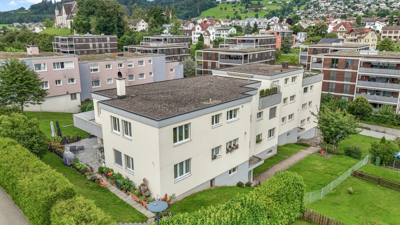 Wohnanlage mit begrüntem Umfeld