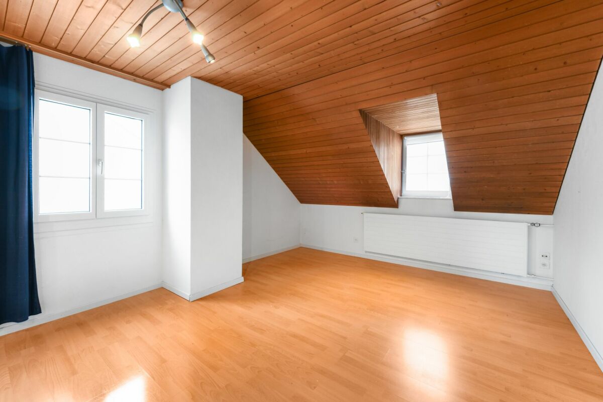 Ausgebauter Dachraum mit Holzdecke