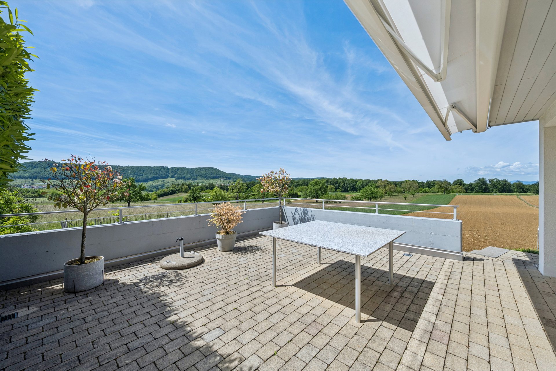 Terrasse mit Weitblick ins Grüne