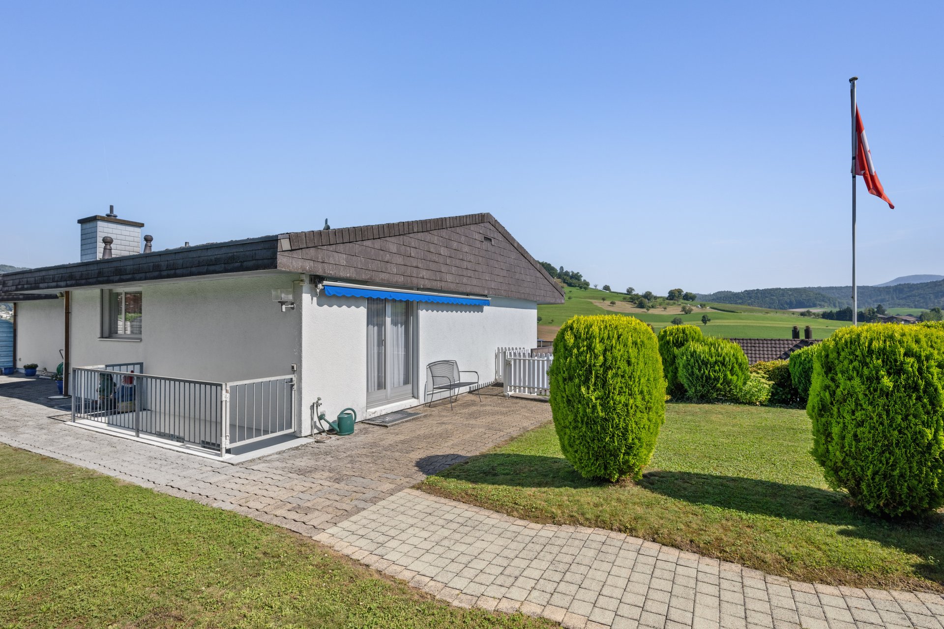 Freistehendes Haus mit Garten und Fernblick