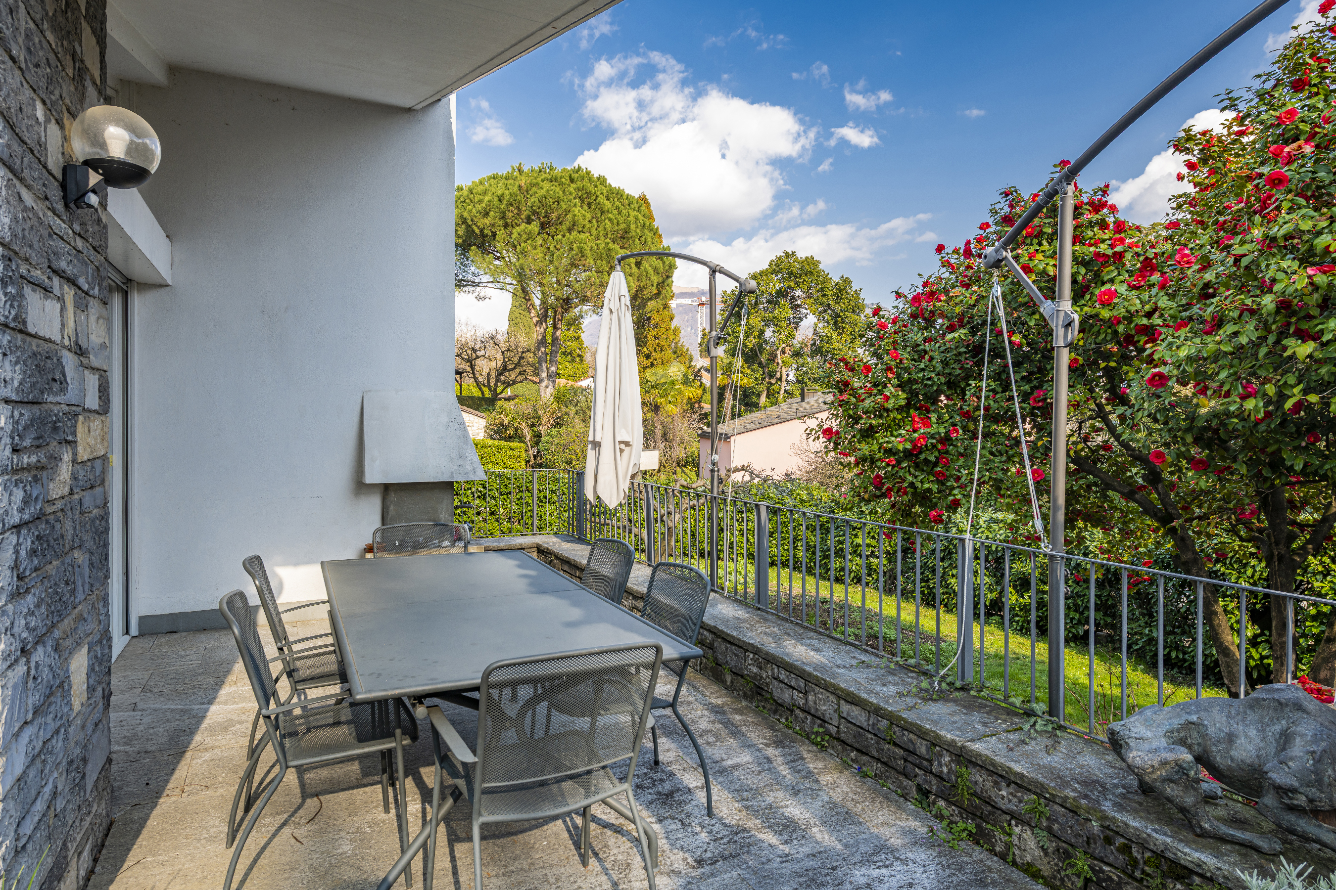 Terrasse mit Gartenblick
