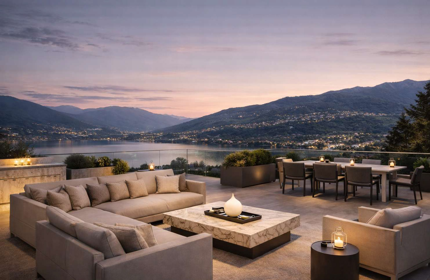 Luxuriöse Terrasse mit Seeblick bei Sonnenuntergang