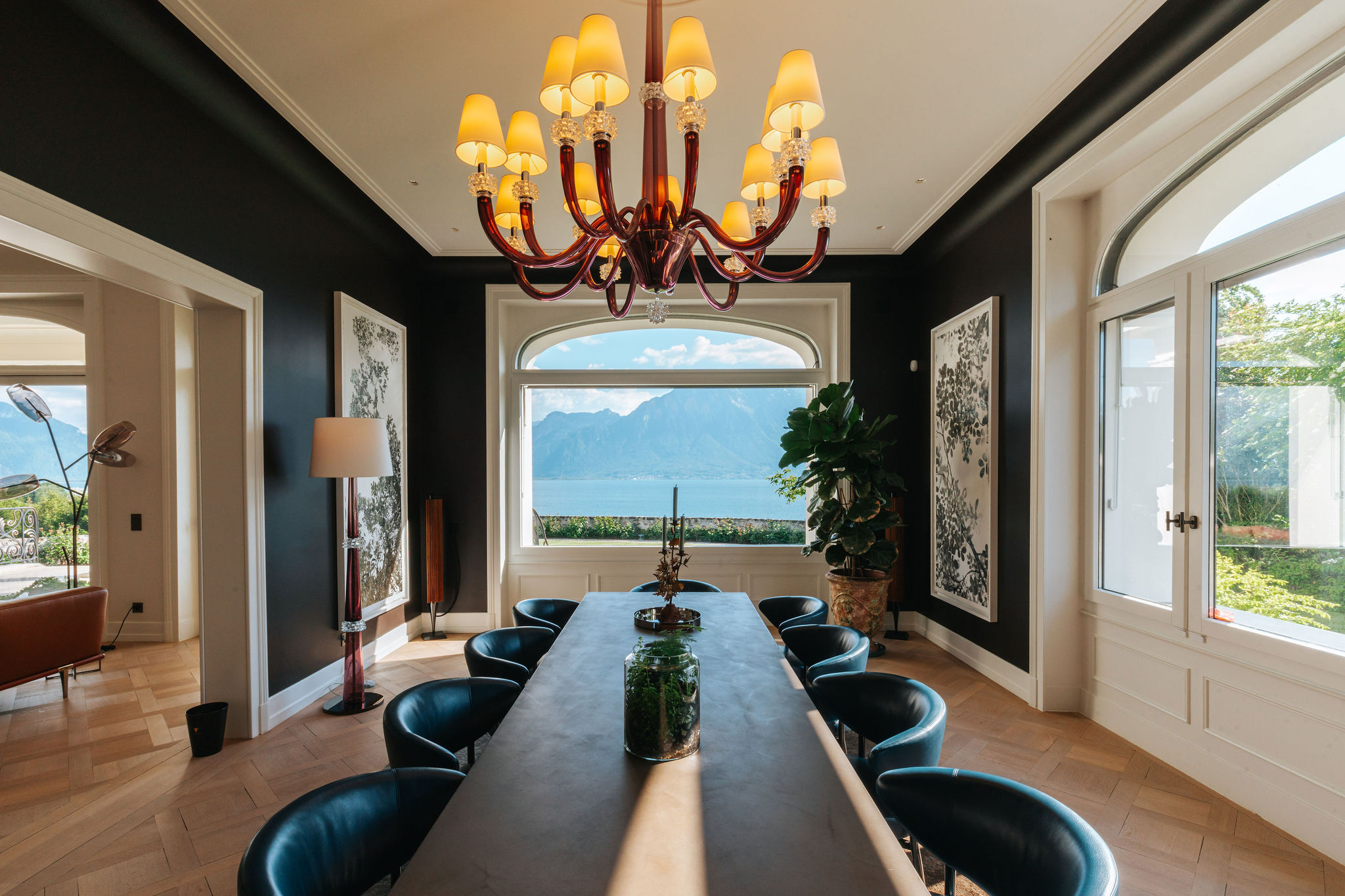 Esszimmer mit Seeblick