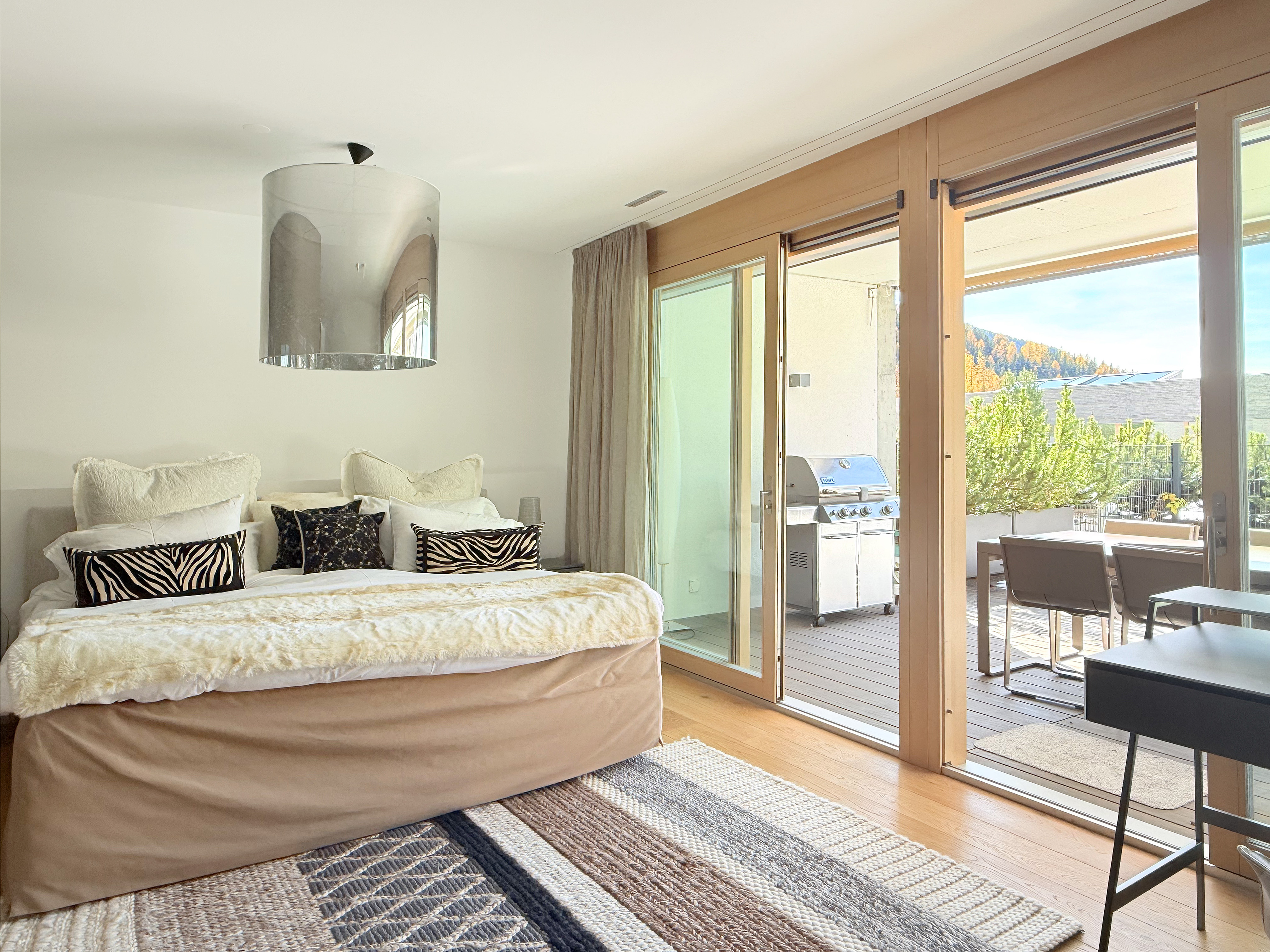 Schlafzimmer mit Terrasse