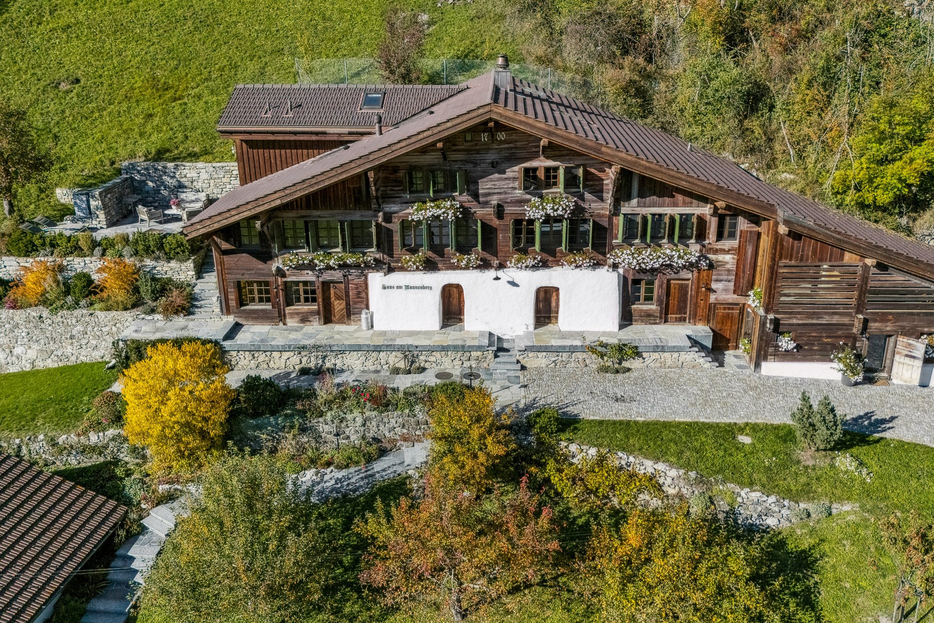 Alpen-Chalet in Hanglage