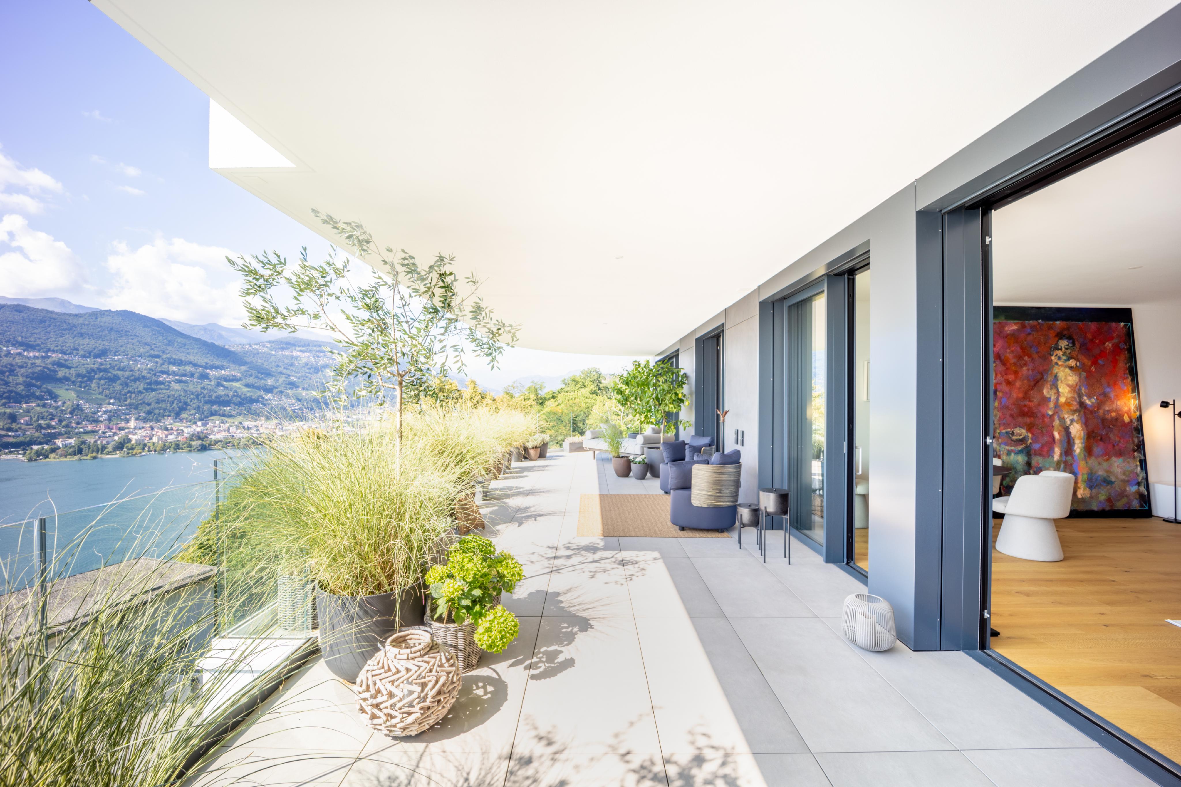 Terrasse mit Seeblick