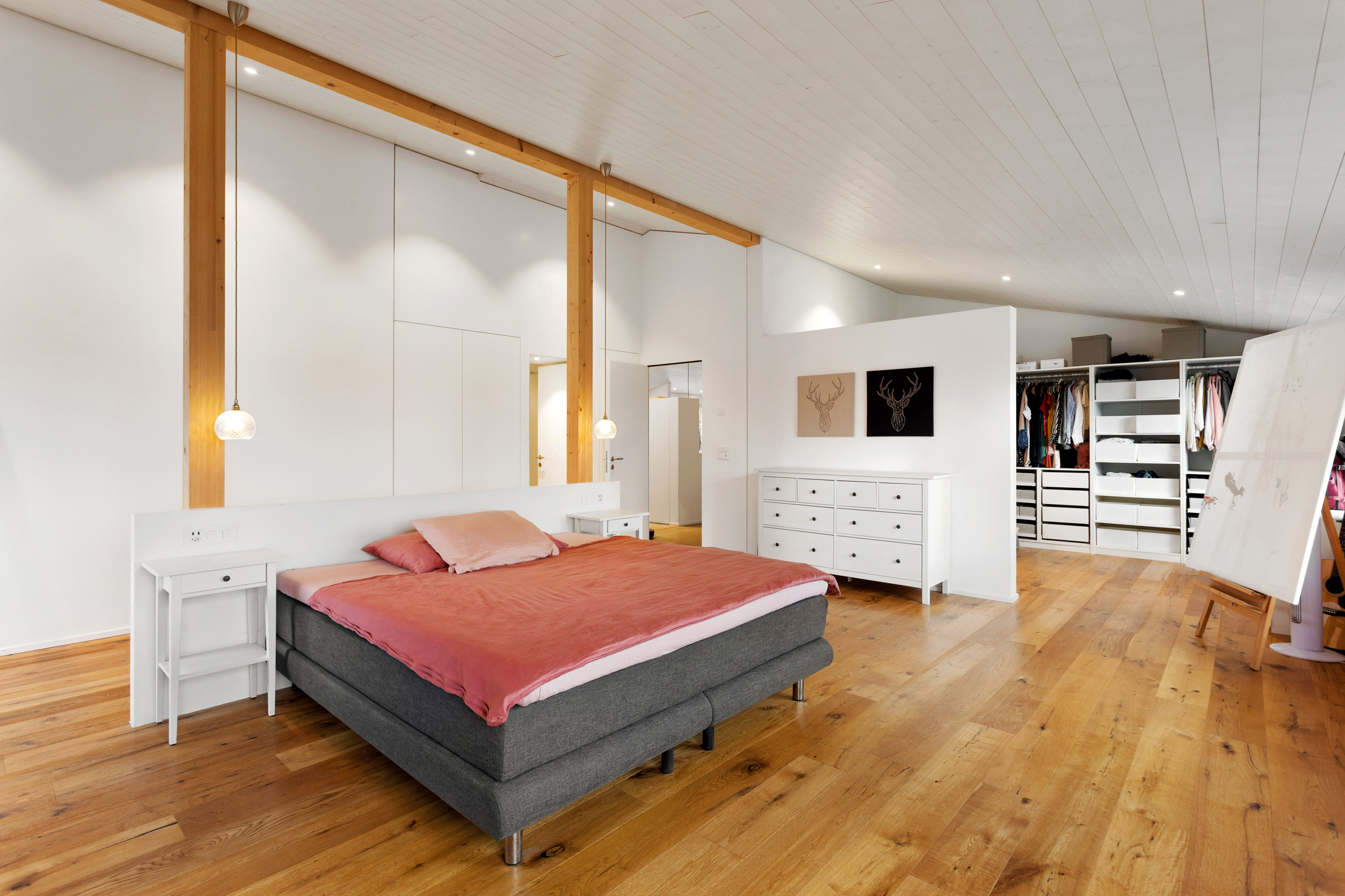 Offenes Dachgeschoss-Schlafzimmer