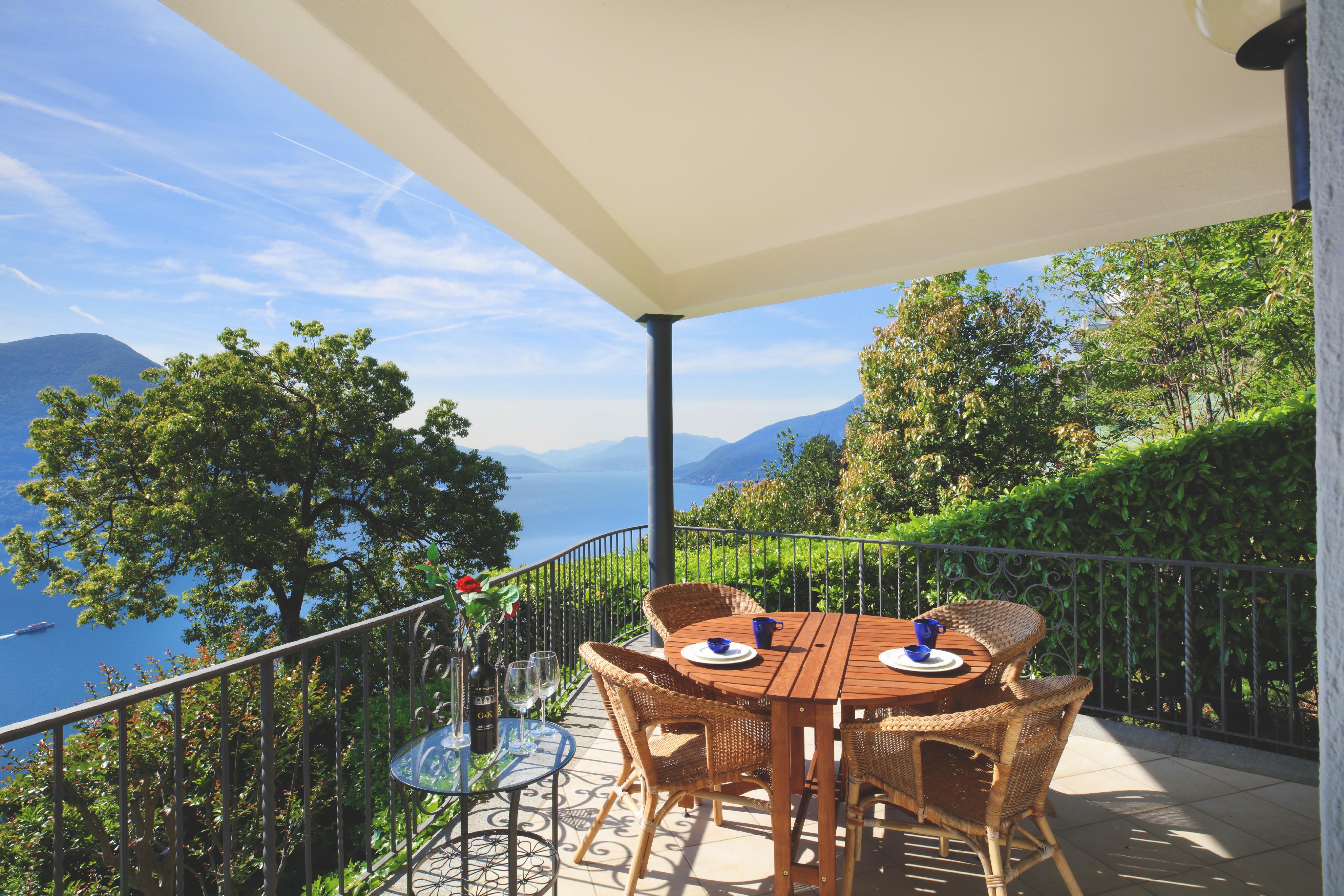 Terrasse mit Seeblick