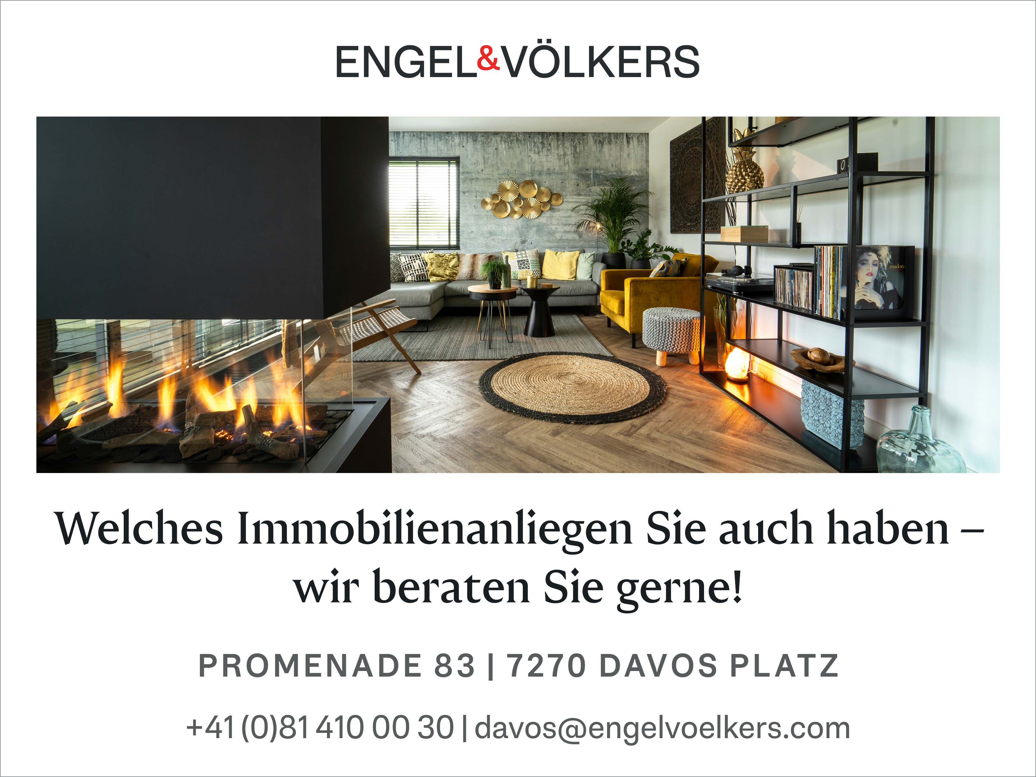 Werbe-Interior mit Kamin und Lounge