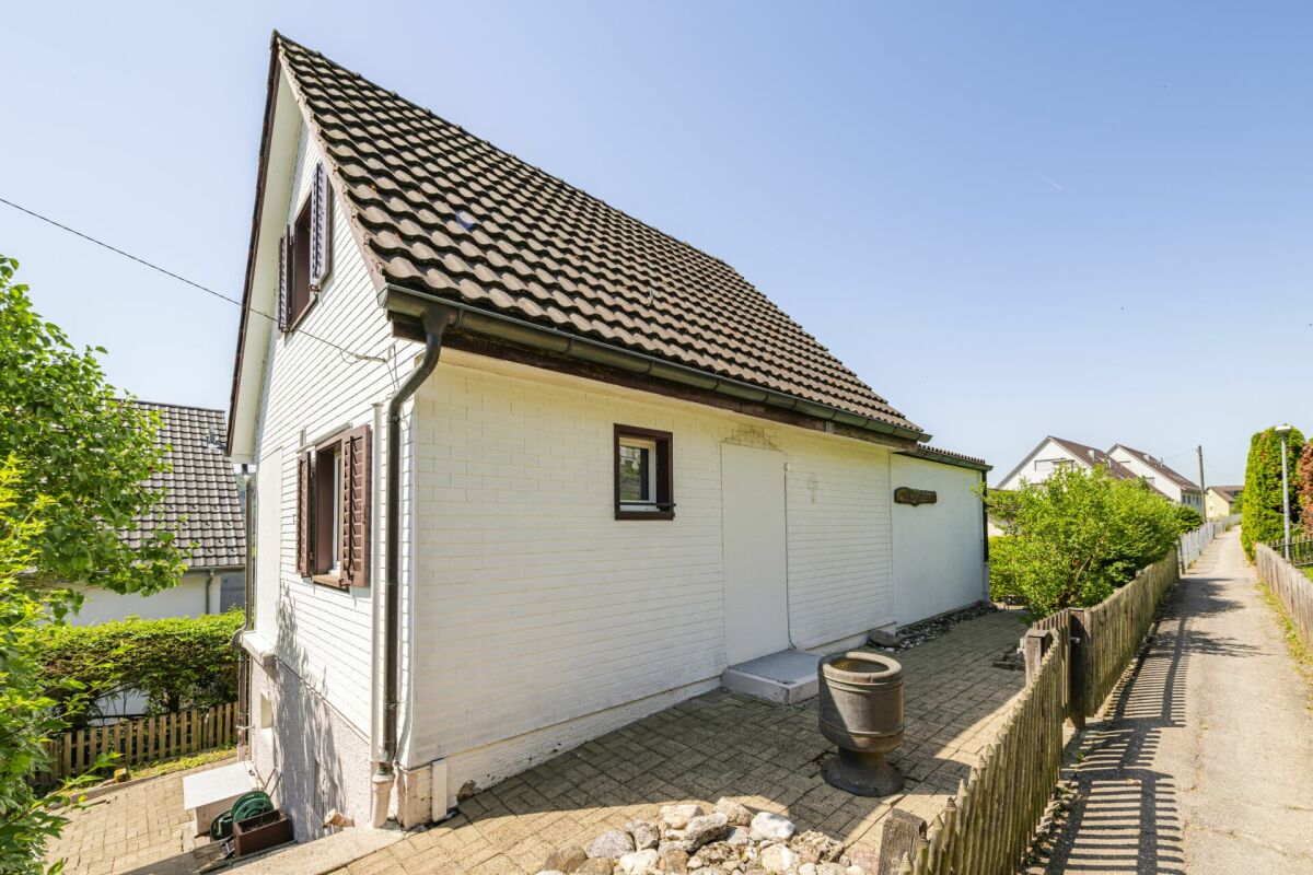 Äußeres Einfamilienhaus mit Satteldach