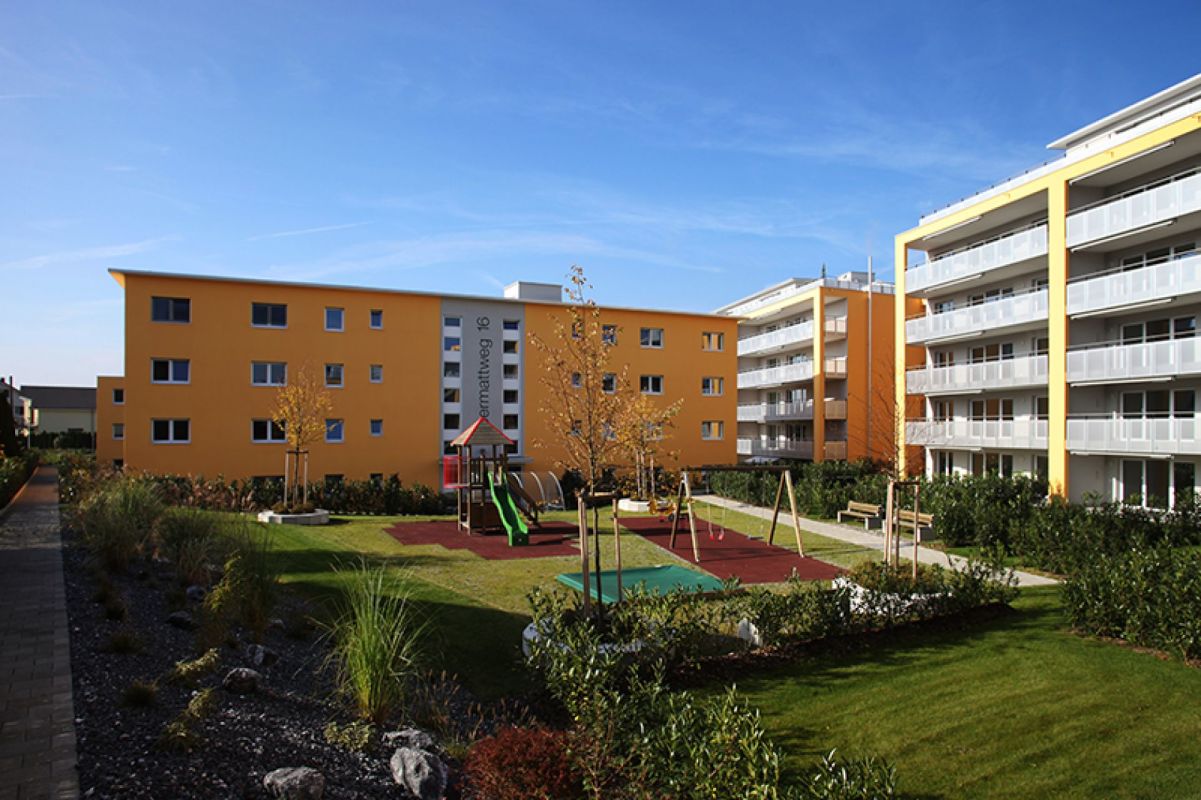 Wohnanlage mit Innenhof und Spielplatz