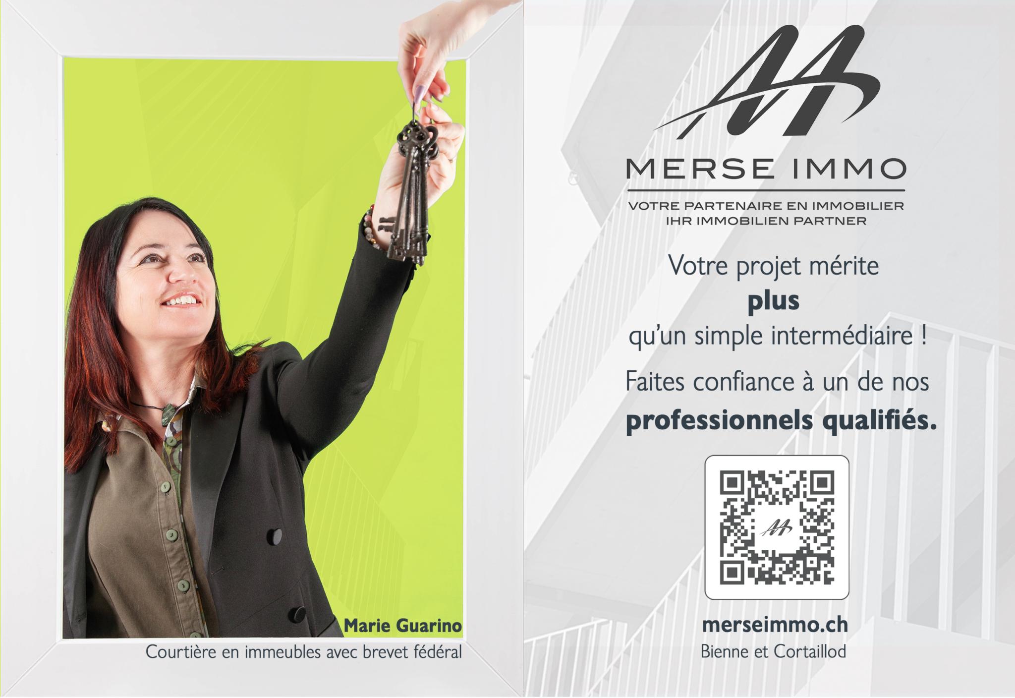 Werbeplakat einer Immobilienmaklerin