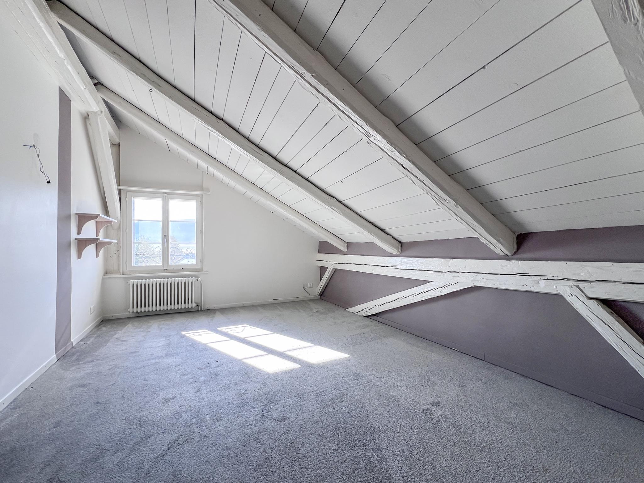 Dachgeschossraum mit Schrägen