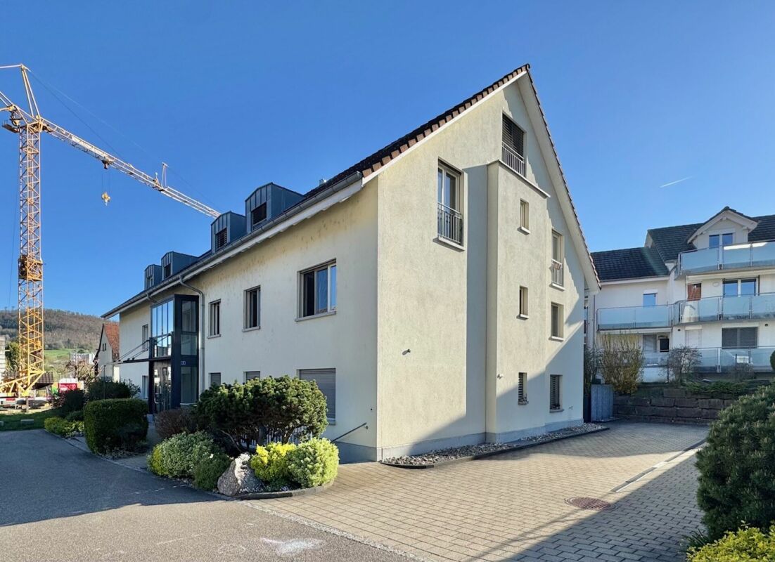 Mehrfamilienhaus mit Satteldach