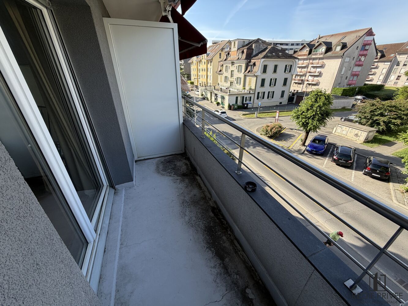 Balkon mit Stadtblick