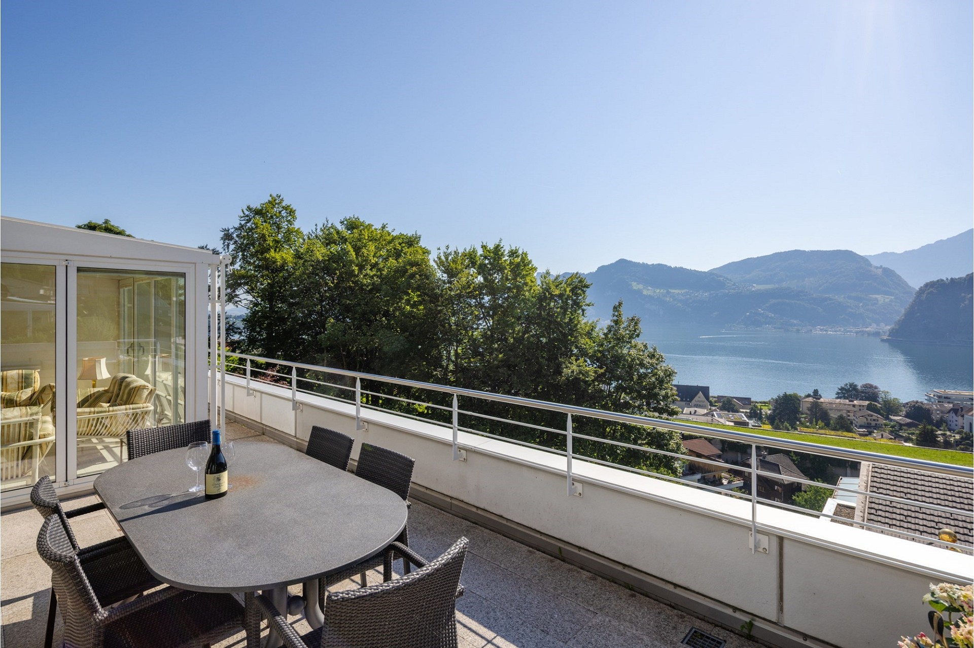 Terrasse mit Seeblick