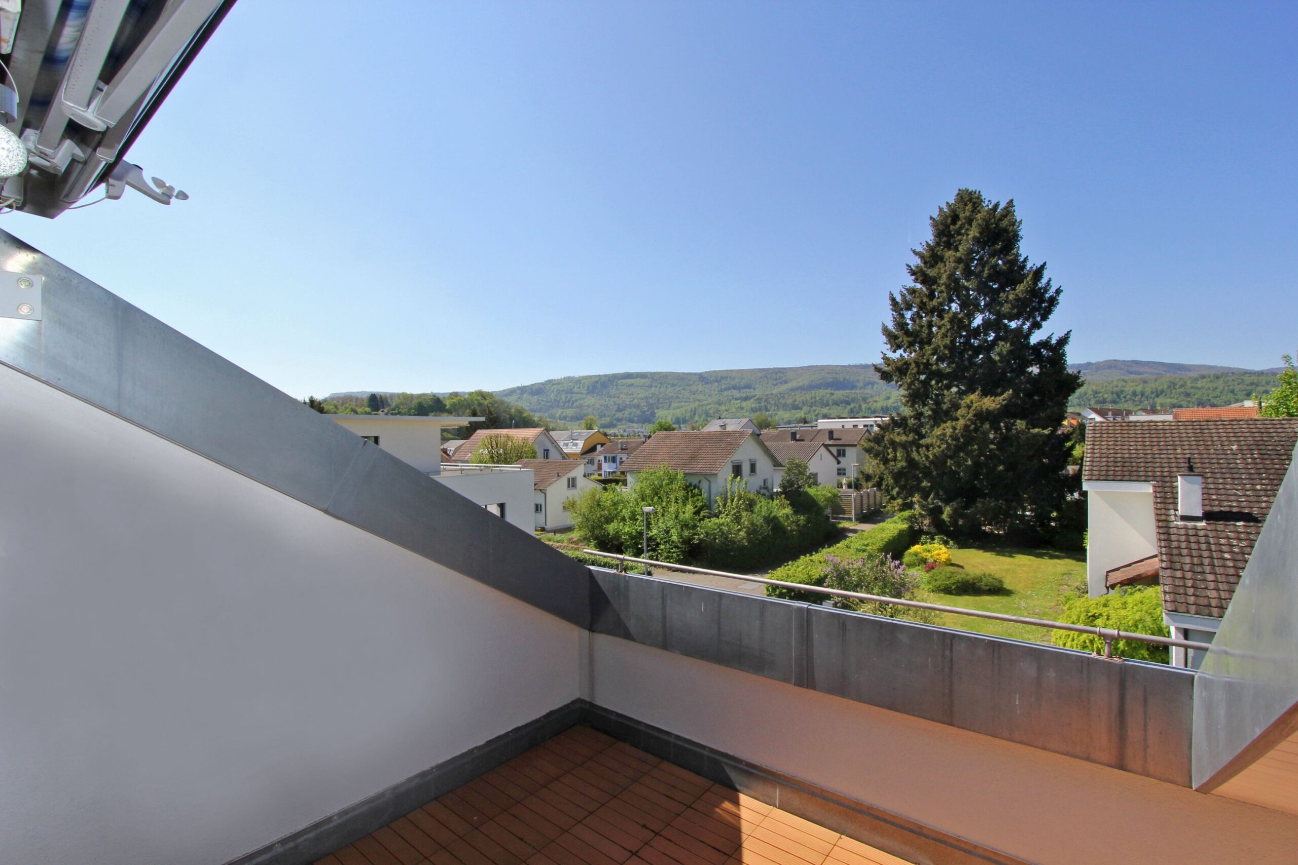 Balkon mit Bergblick
