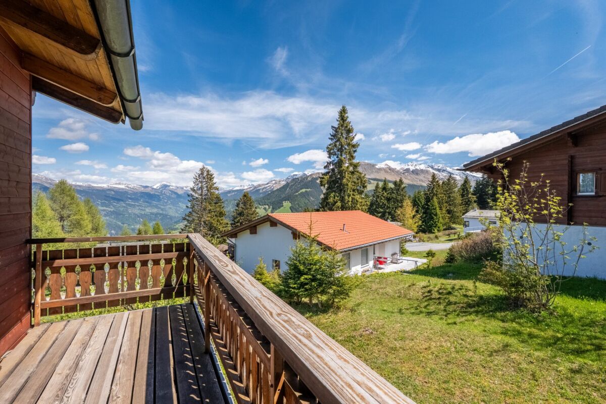 Balkon mit Bergblick