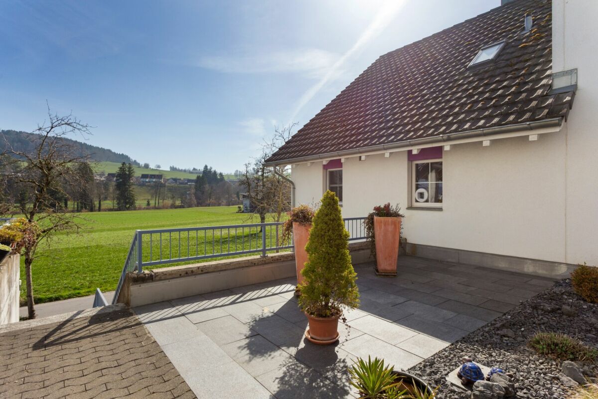 Terrasse mit Blick ins Grüne