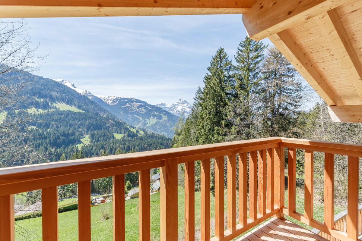 Balkon mit Bergblick