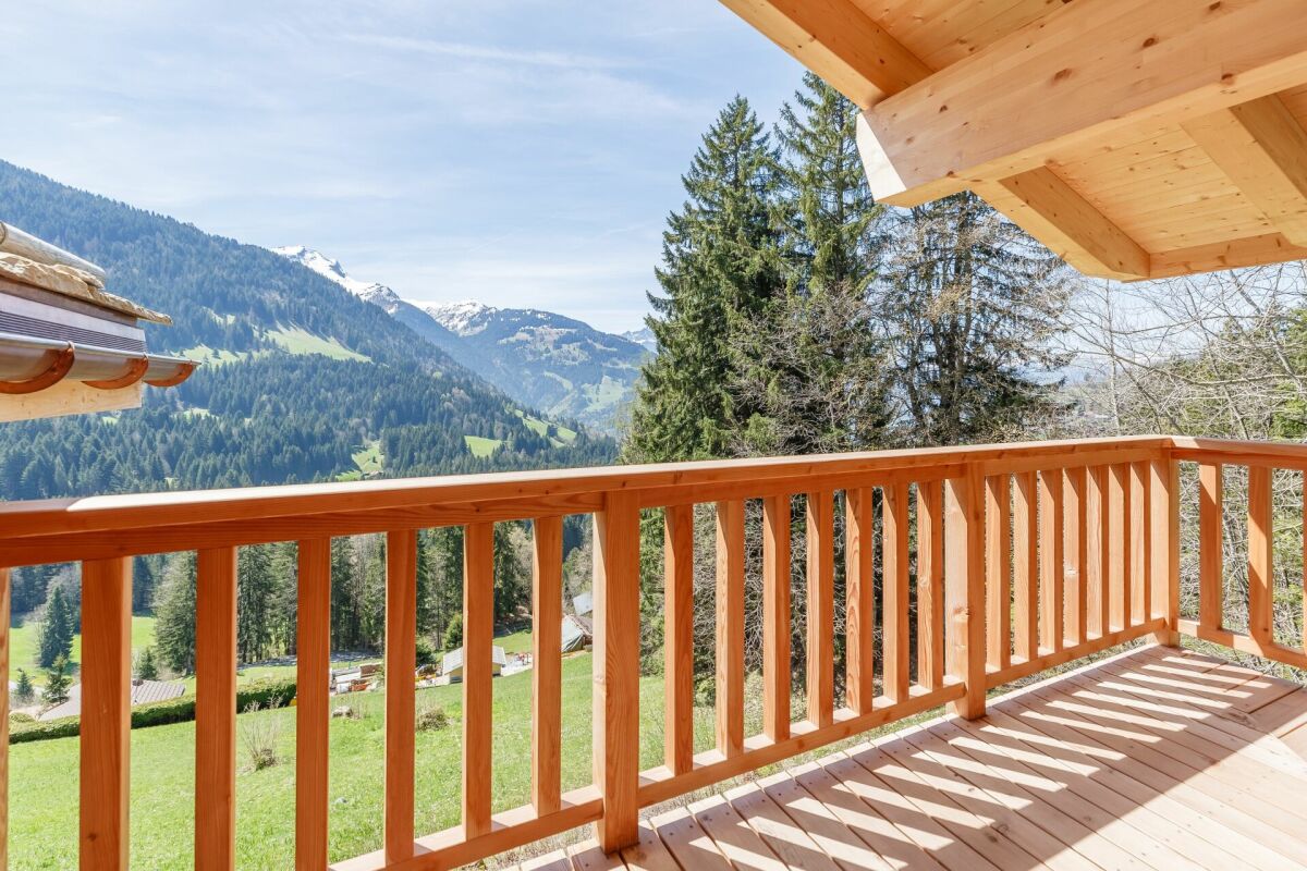 Balkon mit Bergblick