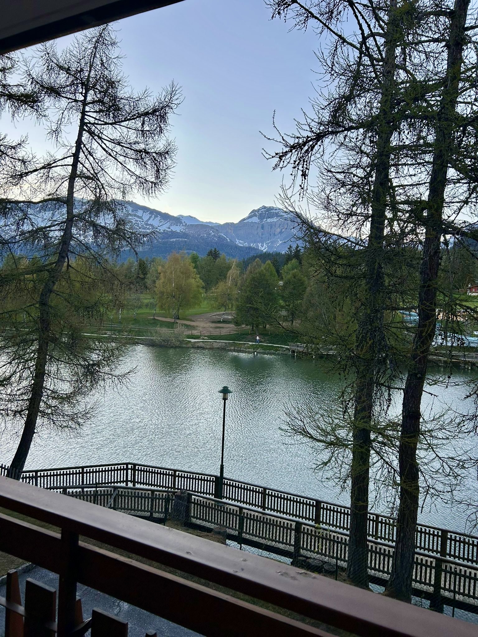 Alpenblick über einen See