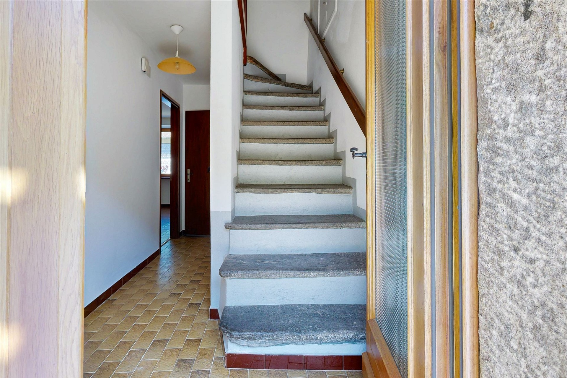 Eingangsbereich mit Treppe
