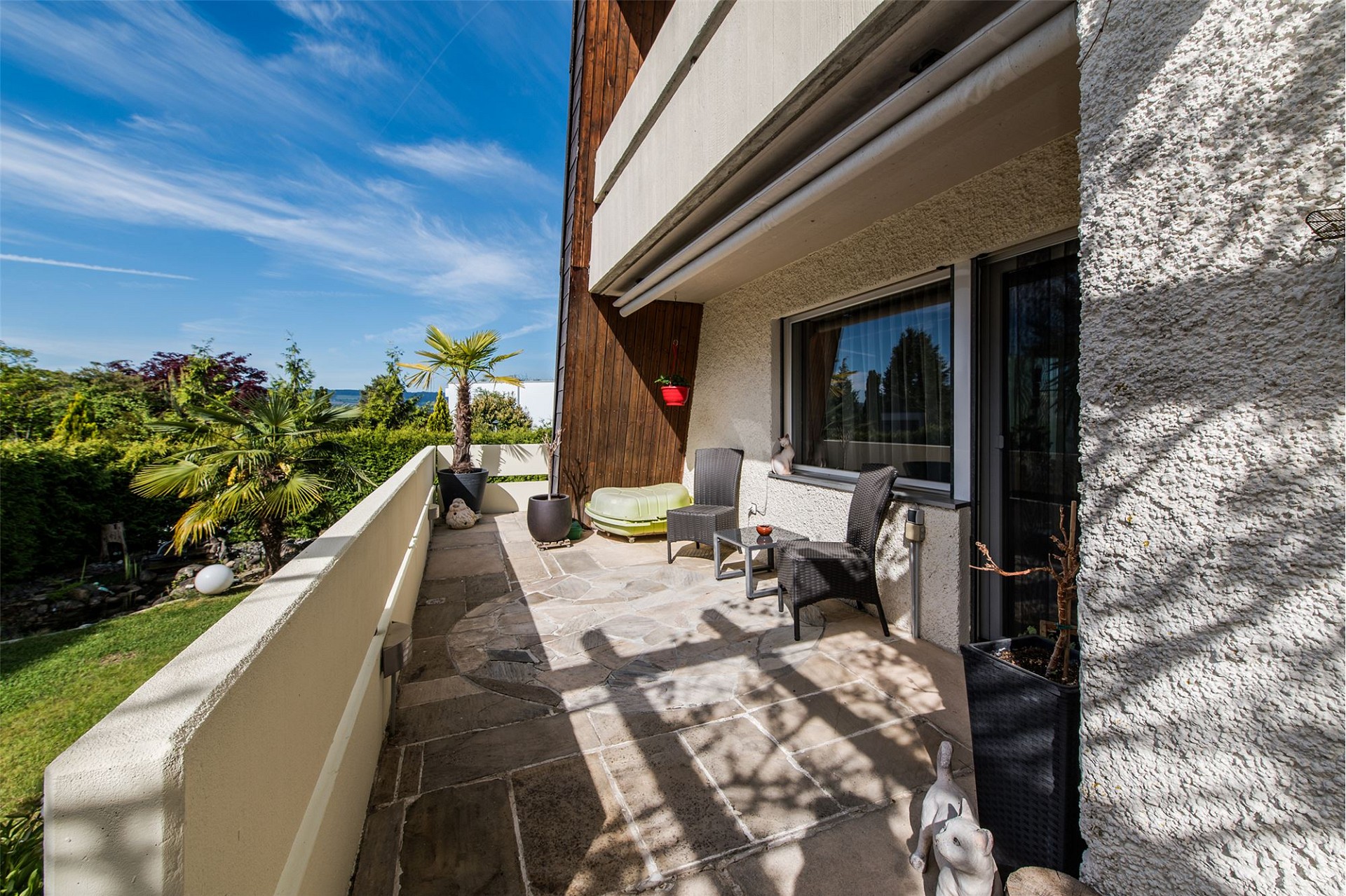 Balkon mit Gartenblick